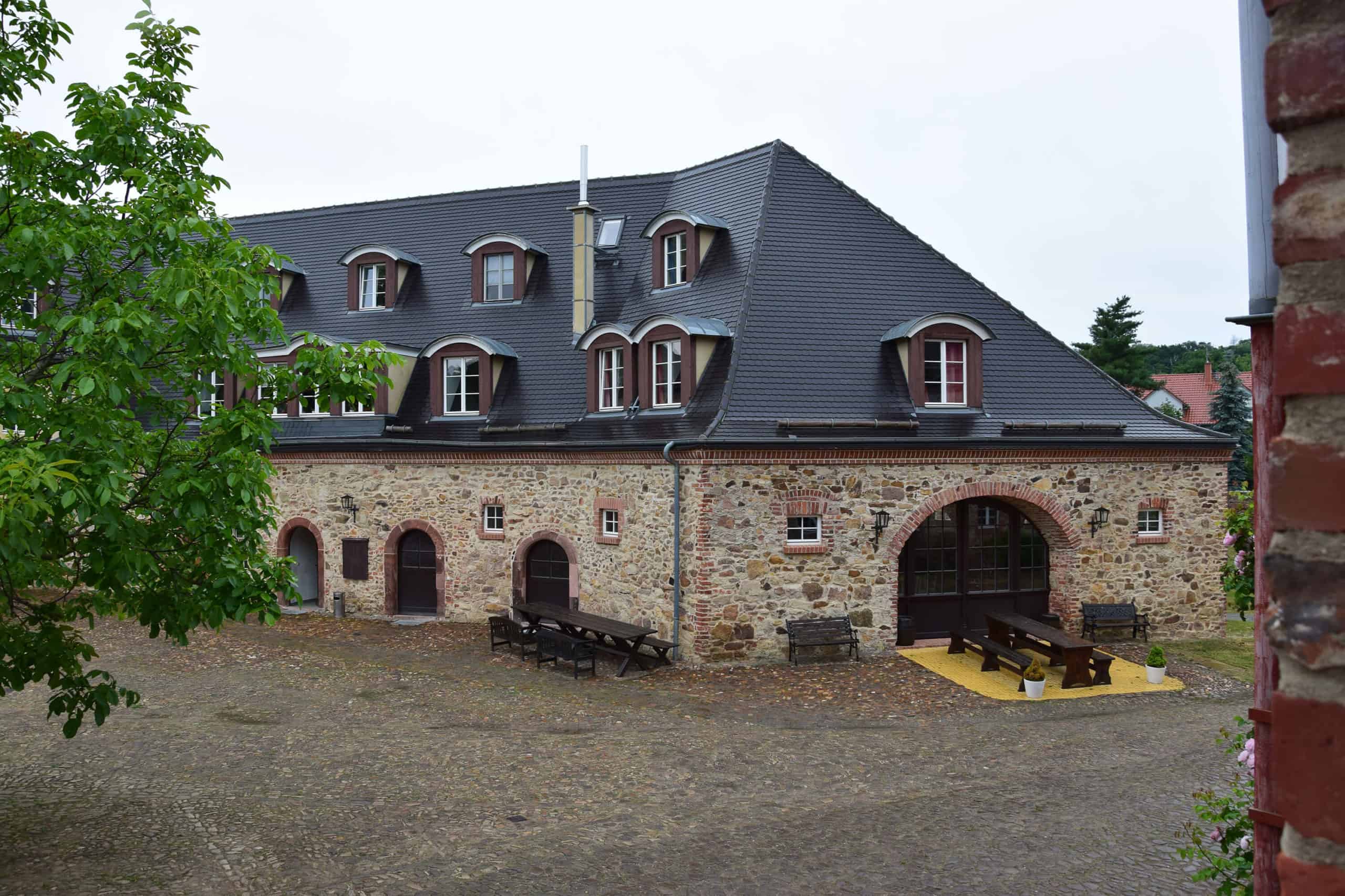 Schlosshof Döben